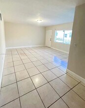 8271 Crespi Blvd in Miami Beach, FL - Building Photo - Building Photo