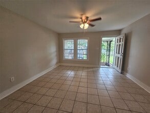 1940 Roxella St in Houston, TX - Foto de edificio - Building Photo