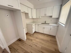 811 E Broward Blvd in Fort Lauderdale, FL - Building Photo - Building Photo