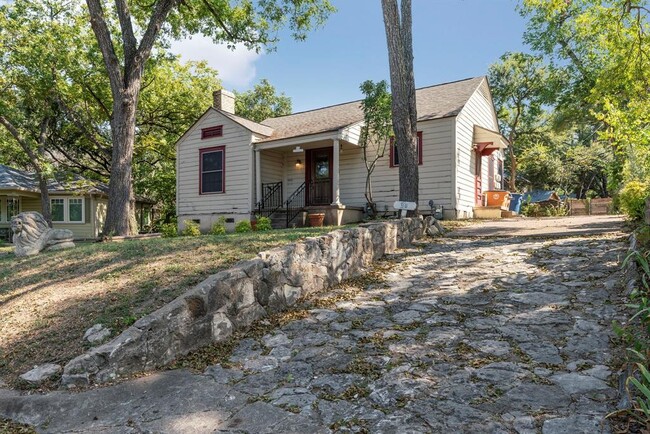 9 Kern Ramble St in Austin, TX - Building Photo - Building Photo