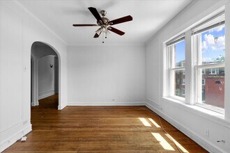 6414 N Newgard Ave in Chicago, IL - Building Photo - Building Photo