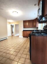 8 Whyte St in Medford, MA - Building Photo - Building Photo
