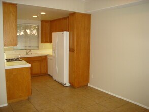 1440 Patricia Ave in Simi Valley, CA - Building Photo - Building Photo