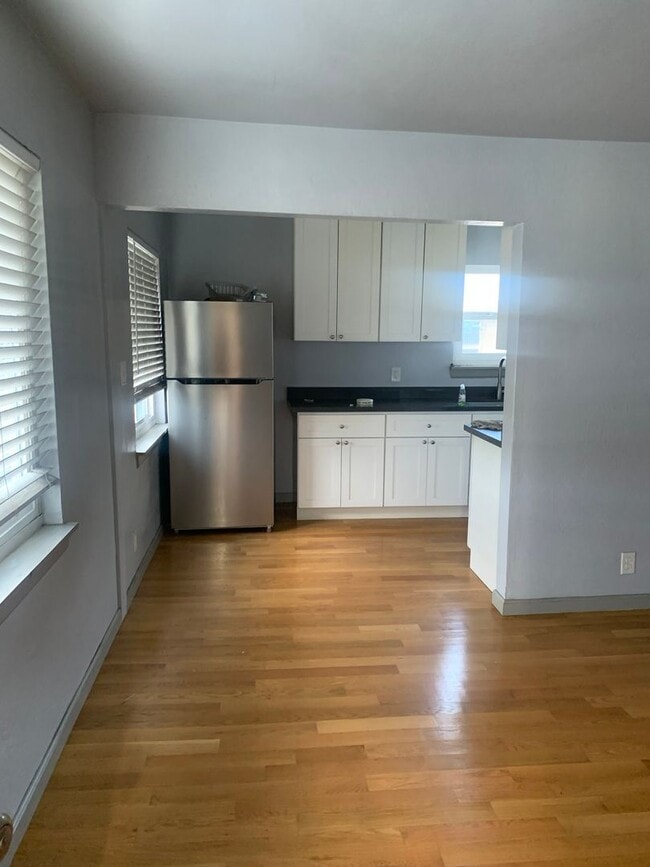 2400 35th Ave in Oakland, CA - Building Photo - Building Photo