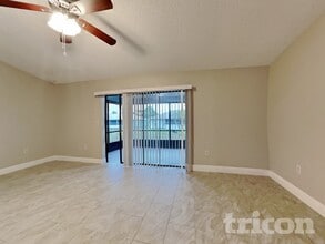 488 Northview St in Port Charlotte, FL - Foto de edificio - Building Photo