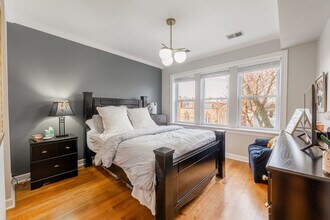 3214 W Berteau Ave in Chicago, IL - Building Photo - Building Photo