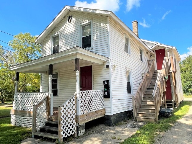 property at 219 E North St