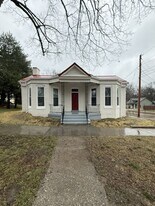622 7th St in Boonville, MO - Building Photo