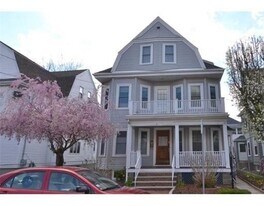 25 St Clements Rd in Medford, MA - Building Photo