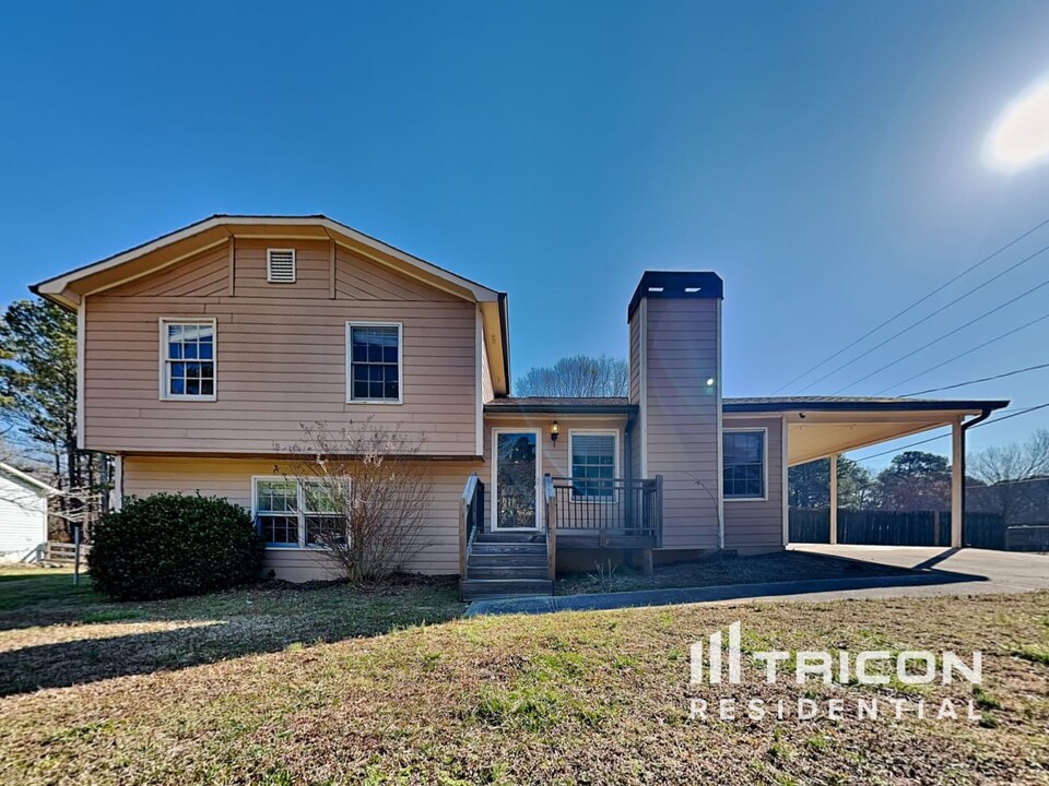 2651 Pine Log Way in Buford, GA - Building Photo