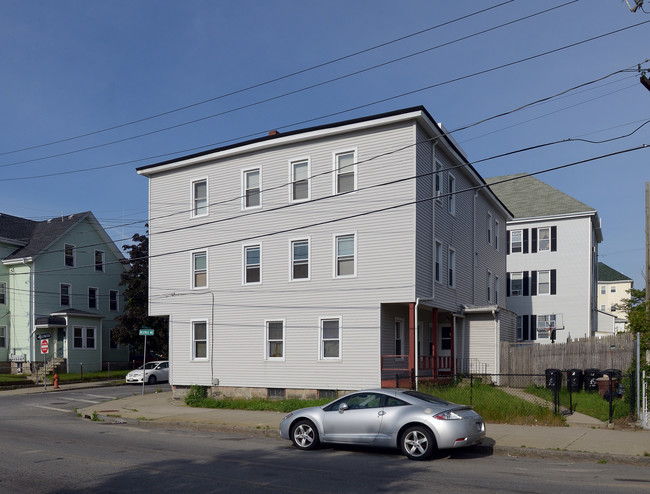 3-5 Deane St in New Bedford, MA - Building Photo - Building Photo