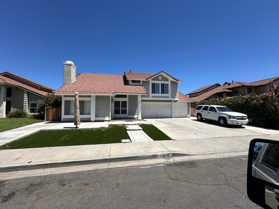 1643 Derby Ct in Palmdale, CA - Building Photo