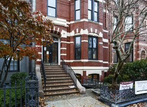 245 Commonwealth Ave in Boston, MA - Building Photo - Building Photo