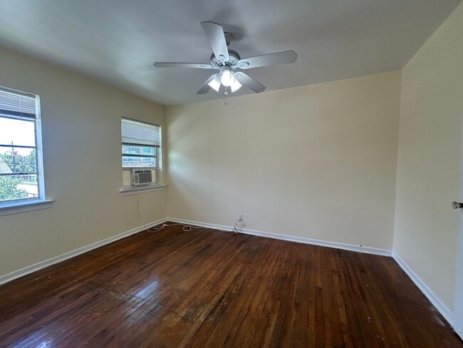property at 1402 Gustav St