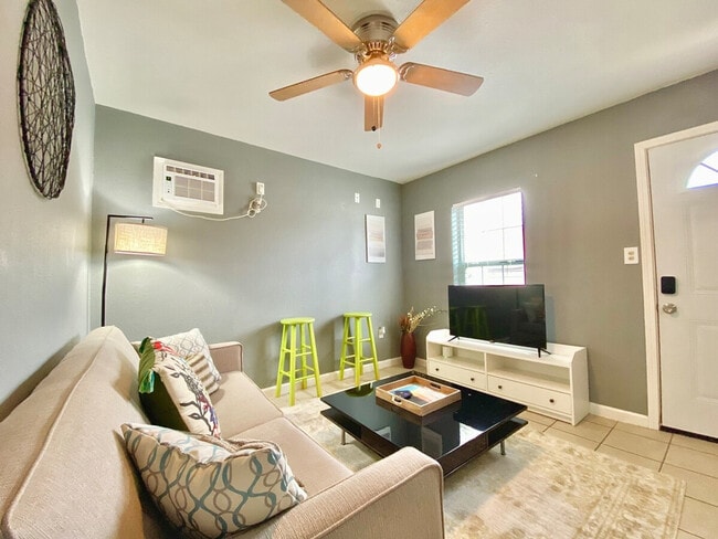 1808 Morgan Ave in Corpus Christi, TX - Building Photo - Building Photo