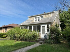 2096 Norton St in Rochester, NY - Building Photo