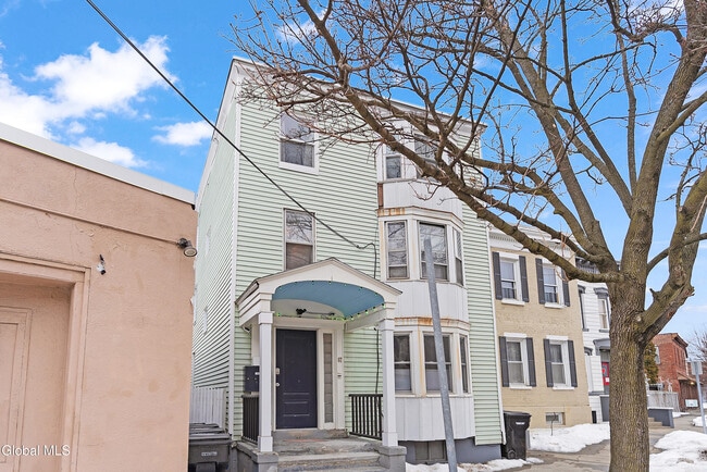 67 Hill St in Troy, NY - Building Photo - Building Photo