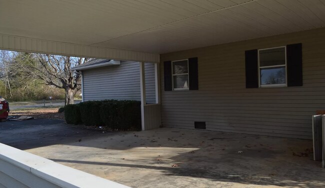 1901 Steeplechase Ct in Bowling Green, KY - Building Photo - Building Photo