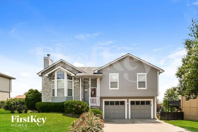 property at 1607 Stasi Ave