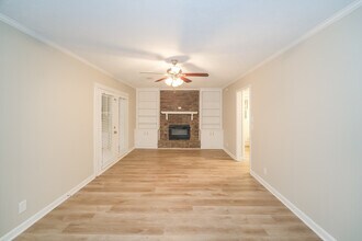 2531 Country Club Dr SE in Conyers, GA - Foto de edificio - Building Photo