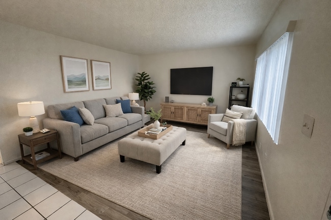 911 E 10th St in Long Beach, CA - Building Photo - Building Photo