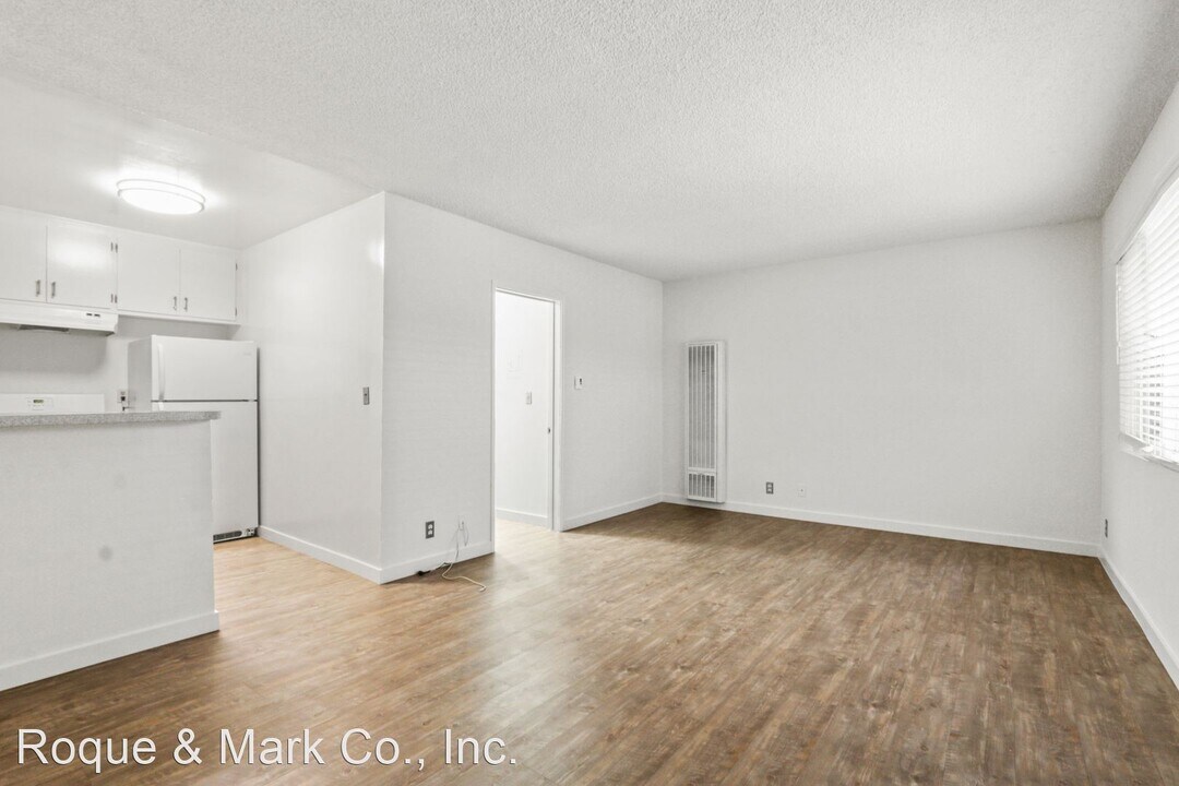 529 Montana Ave in Santa Monica, CA - Building Photo