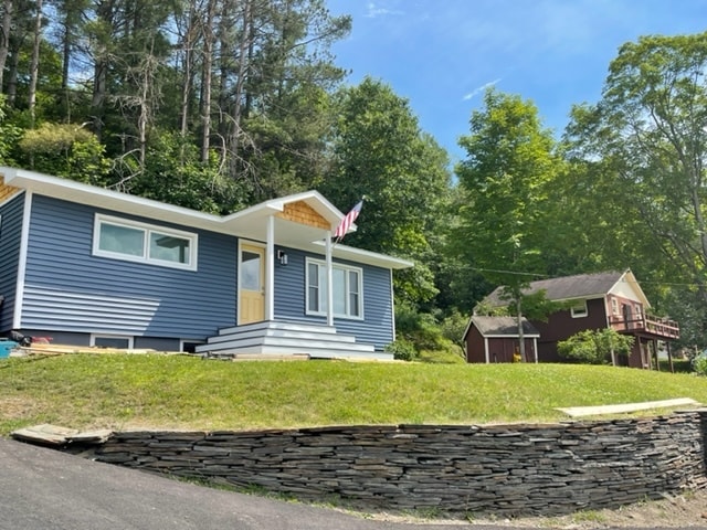 property at 990 S Barre Rd