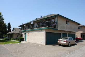 7311 Toulouse Dr in Huntington Beach, CA - Building Photo - Building Photo