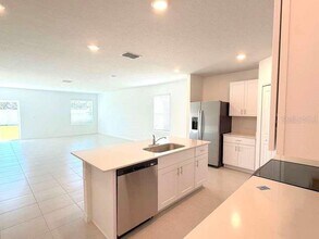 12088 Brae Wy in Dade City, FL - Building Photo - Building Photo