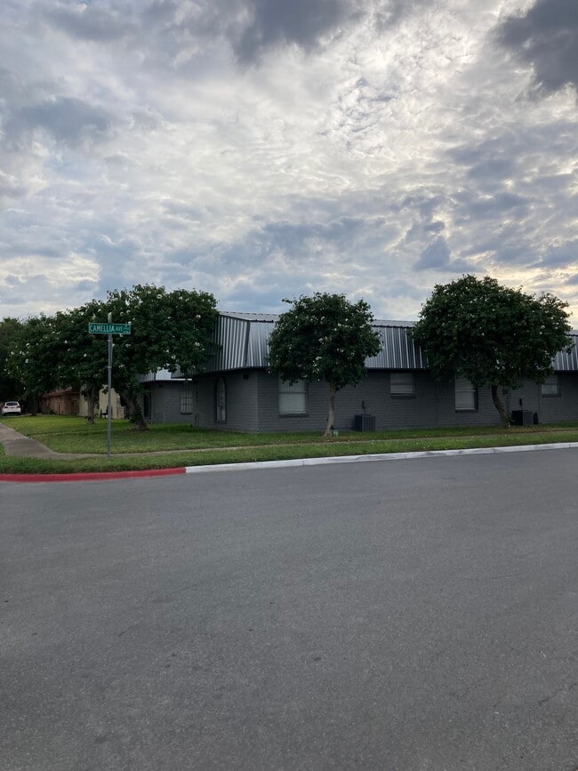 2813 N 29th Ln Apartments and Nearby McAllen Apartments For Rent