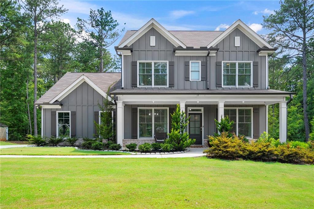 2108 Charmond Dr in Monroe, GA - Building Photo