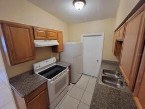 5305 Barnett Pl in Orlando, FL - Foto de edificio - Building Photo