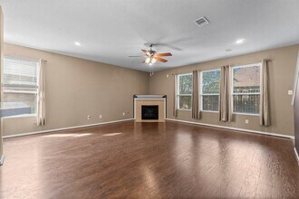 2402 Lofty Falls Ct in Spring, TX - Building Photo - Building Photo