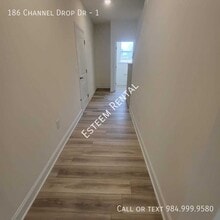 186 Channel Drop Dr in Clayton, NC - Building Photo - Building Photo