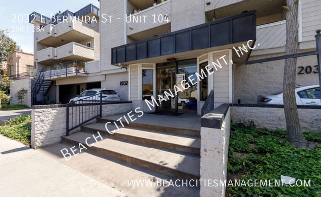 property at 2032 E Bermuda St