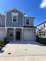 2444 Skyline Lp in Kissimmee, FL - Building Photo