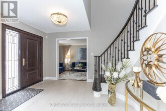 4175 Arbourfield Dr in Burlington, ON - Building Photo - Building Photo