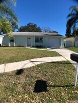 3231 Marigold Dr in Clearwater, FL - Building Photo