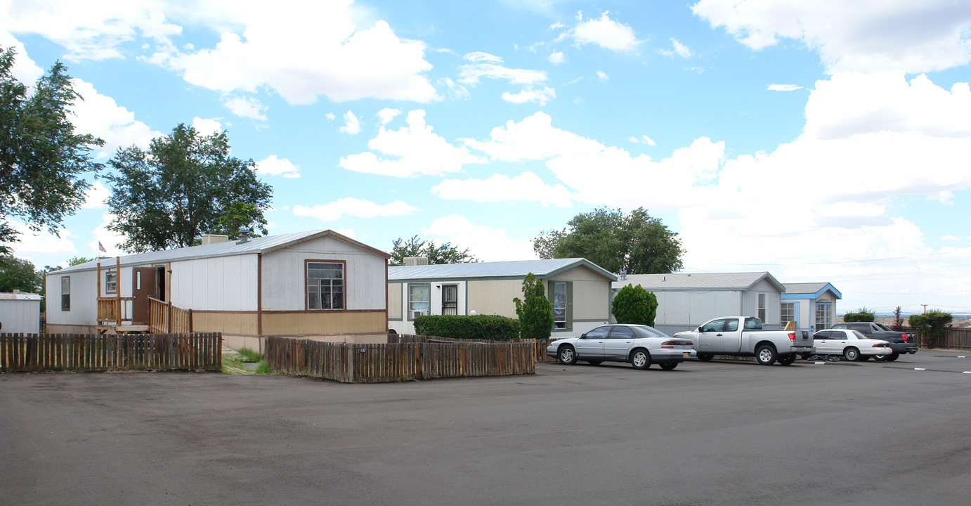 10401 Central Ave NW in Albuquerque, NM - Foto de edificio