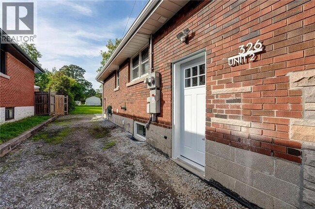 326 E 42nd St in Hamilton, ON - Building Photo - Building Photo