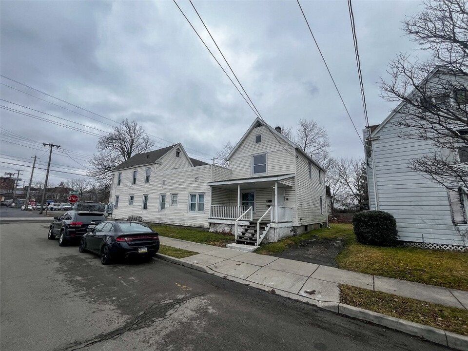 1 Tracy St in Binghamton, NY - Building Photo