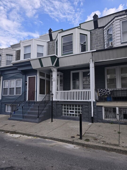 5954 Osage Ave in Philadelphia, PA - Building Photo