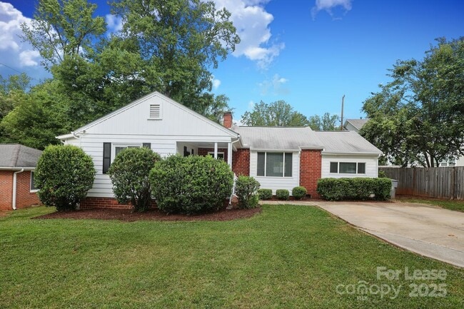 property at 5310 Buckingham Dr