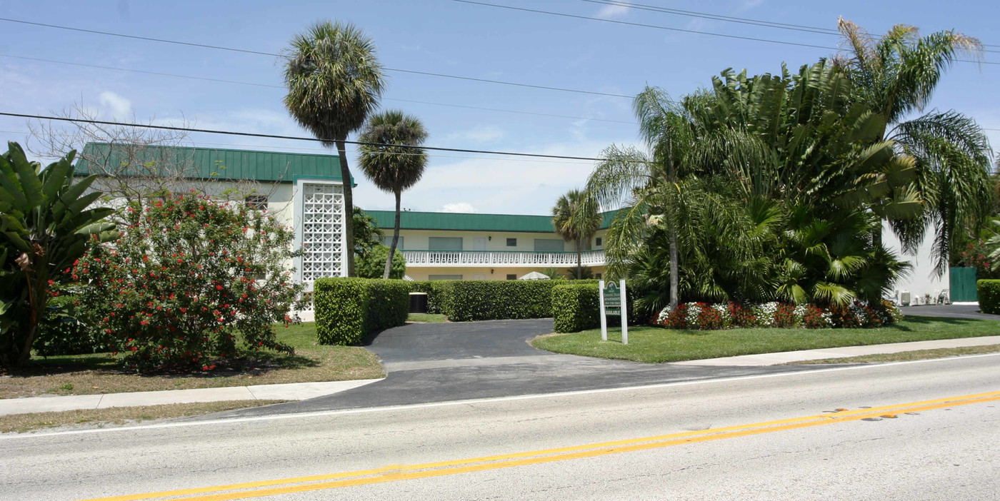 6600 N Ocean Blvd in Ocean Ridge, FL - Building Photo