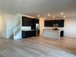 6734 Chargehand Ave in Las Vegas, NV - Building Photo - Building Photo