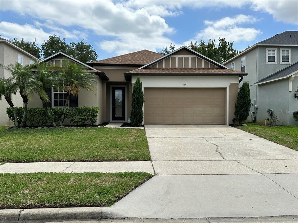 14518 Tullamore Loop in Winter Garden, FL - Building Photo