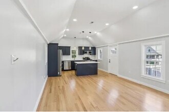 410 Ferry St in Malden, MA - Foto de edificio - Building Photo