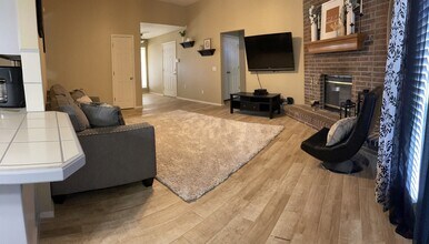 10413 NW 45th St in Yukon, OK - Building Photo - Building Photo