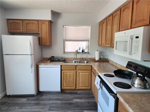 12819 Kellywood Cir in Hudson, FL - Building Photo - Building Photo