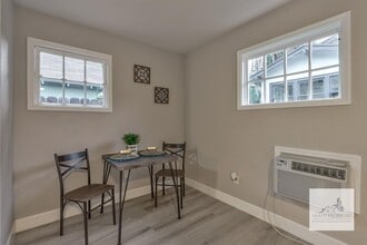 1435 N Poplar Ave in Fresno, CA - Building Photo - Building Photo